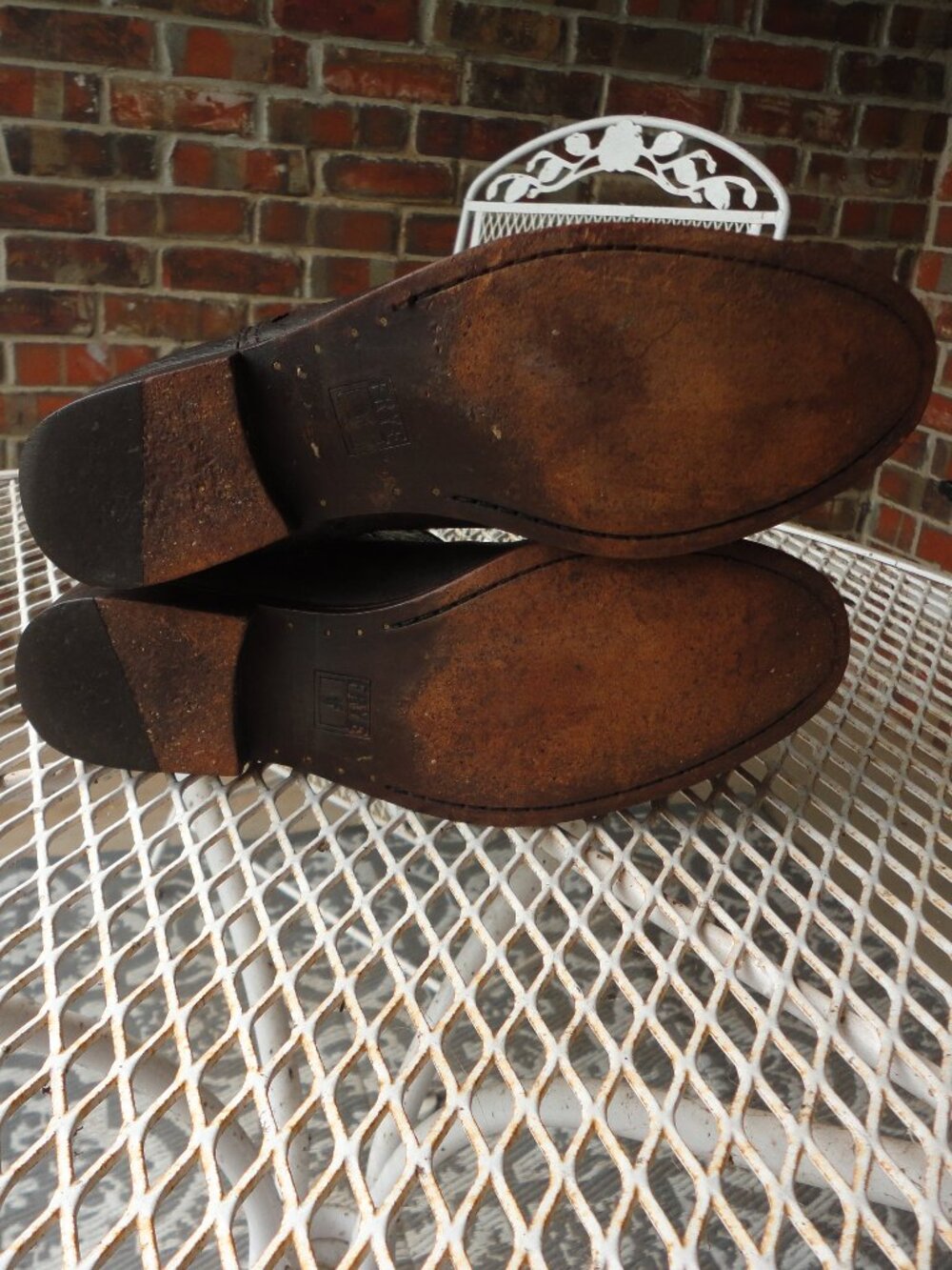 FRYE Brown Leather Distressed Zipper Ankle Boots Size 8B - Picture 11 of 11